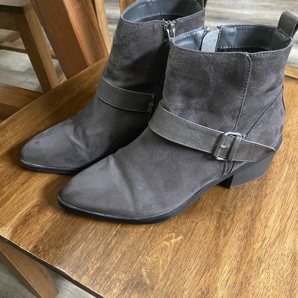 Qupid Charcoal Ankle Booties - Picture 2 of 7
